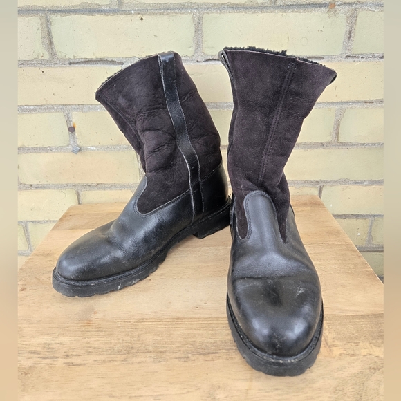 Roots Shearling Boots - Picture 9 of 9